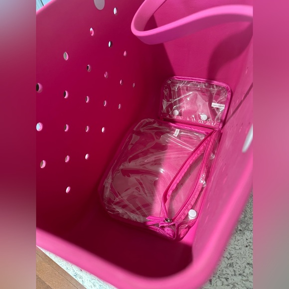 Original (xlarge) Bogg Bag in Haute Pink EUC - Picture 3 of 3